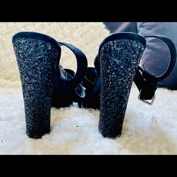 Nine West block heel sandal size 8.5 & free clutch - Picture 4 of 12